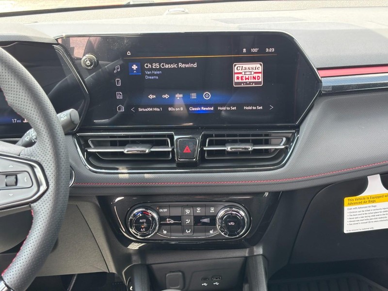 Chevrolet TrailBlazer Vehicle Full-screen Gallery Image 8