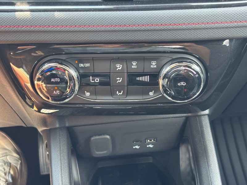 Chevrolet TrailBlazer Vehicle Full-screen Gallery Image 17