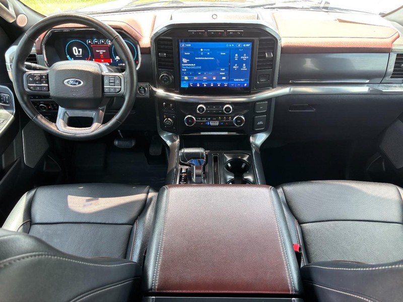 Ford F-150 Vehicle Full-screen Gallery Image 11