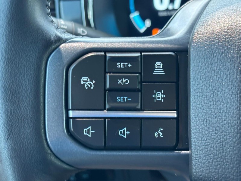 Ford F-150 Vehicle Full-screen Gallery Image 17