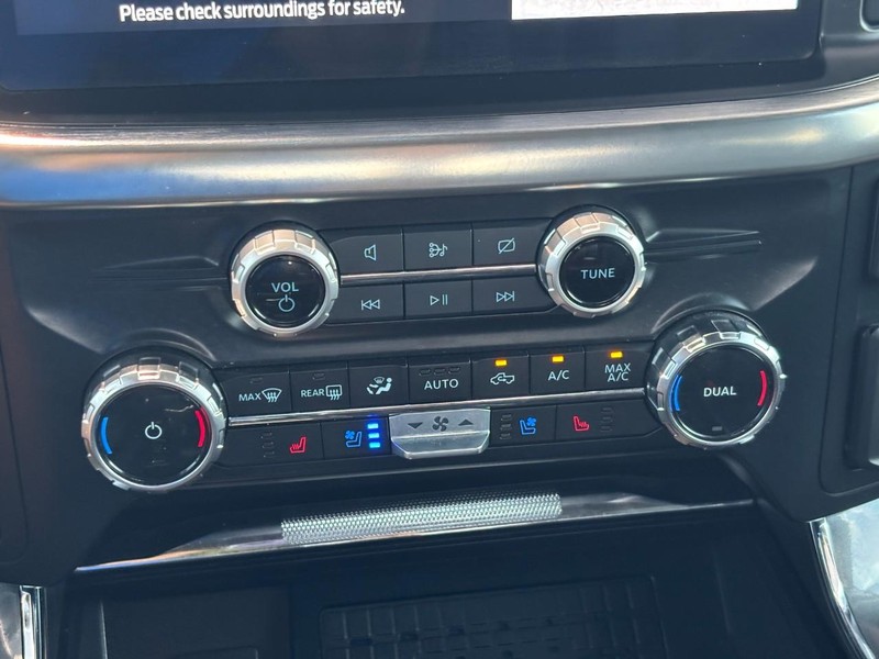 Ford F-150 Vehicle Full-screen Gallery Image 23