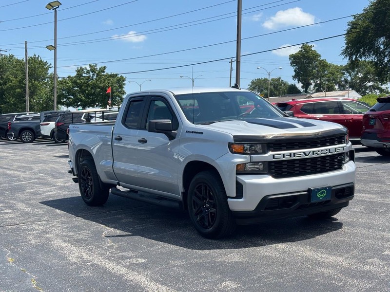 Chevrolet Silverado 1500 LTD Vehicle Full-screen Gallery Image 7