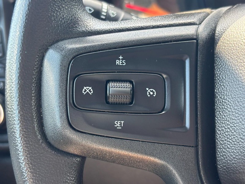 Chevrolet Silverado 1500 LTD Vehicle Full-screen Gallery Image 17