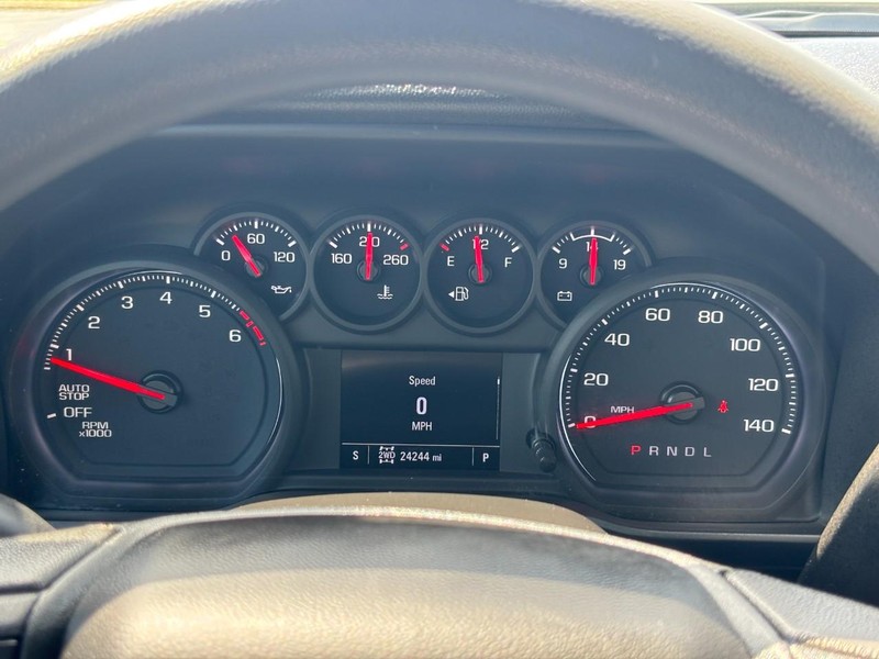 Chevrolet Silverado 1500 LTD Vehicle Full-screen Gallery Image 18