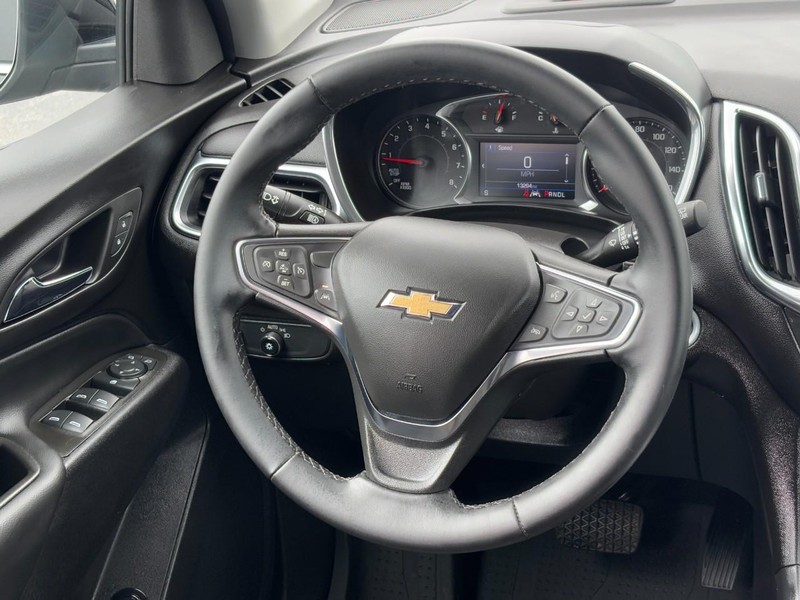 Chevrolet Equinox Vehicle Full-screen Gallery Image 12