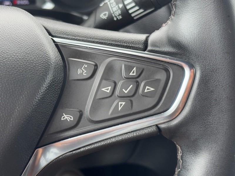 Chevrolet Equinox Vehicle Full-screen Gallery Image 18