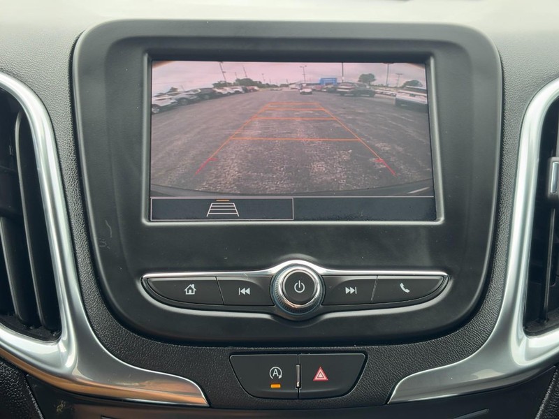 Chevrolet Equinox Vehicle Full-screen Gallery Image 21