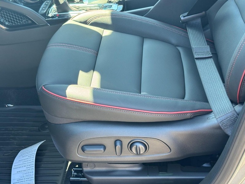 Chevrolet TrailBlazer Vehicle Full-screen Gallery Image 10