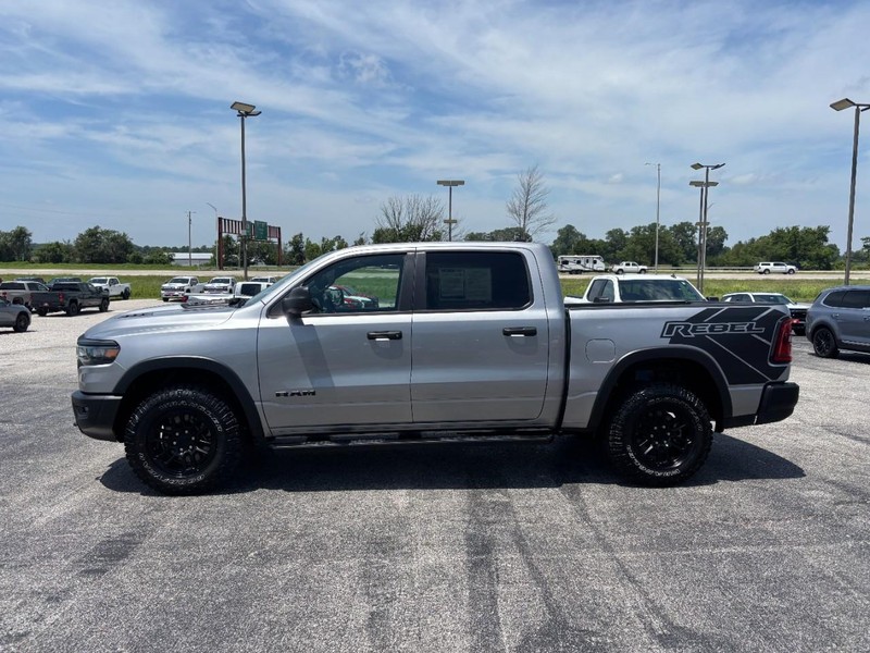 Ram 1500 Vehicle Full-screen Gallery Image 2