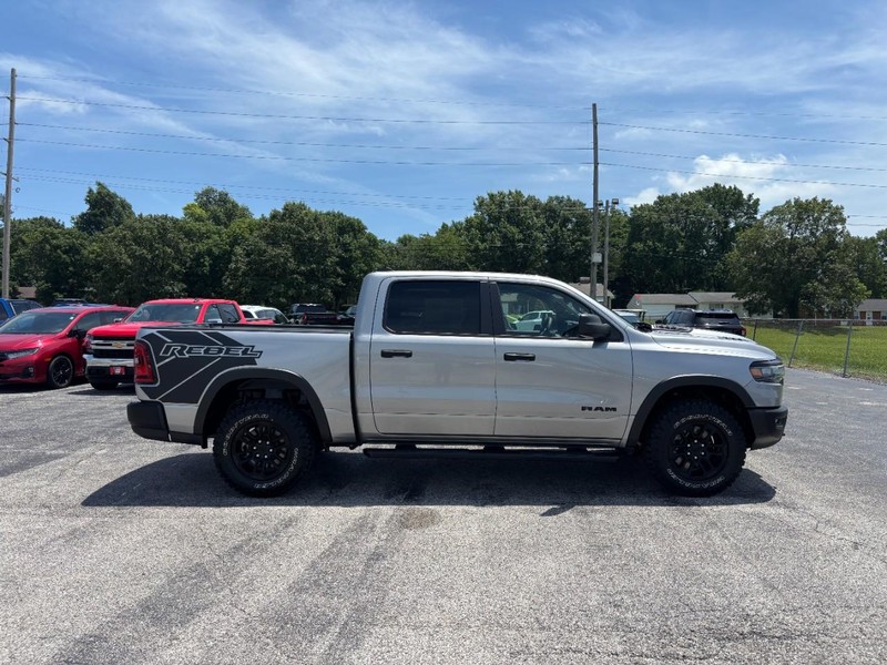 Ram 1500 Vehicle Full-screen Gallery Image 6