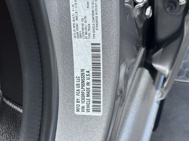 Ram 1500 Vehicle Full-screen Gallery Image 23