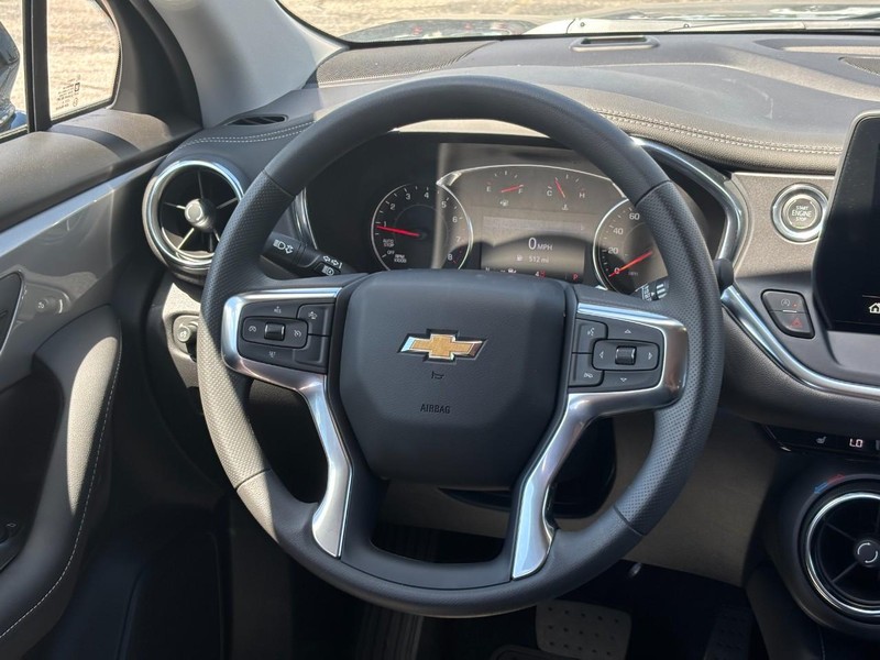 Chevrolet Blazer Vehicle Full-screen Gallery Image 7