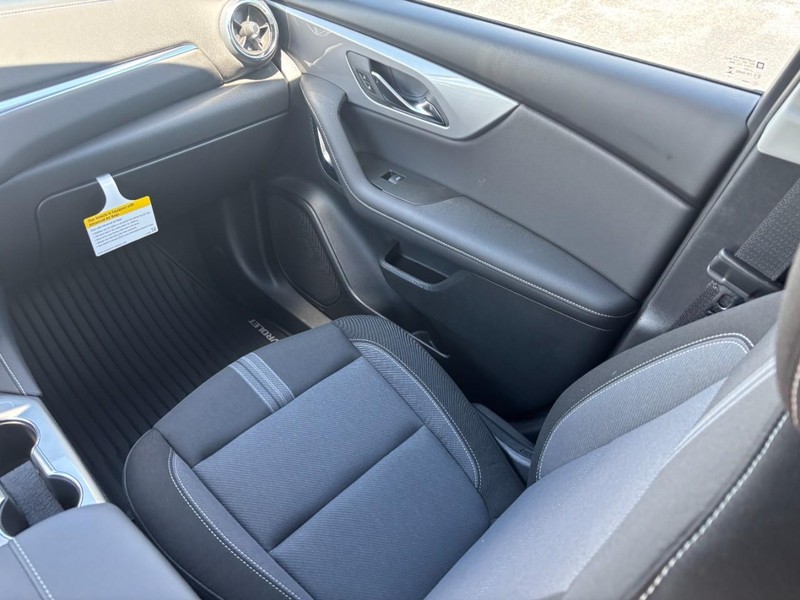 Chevrolet Blazer Vehicle Full-screen Gallery Image 9