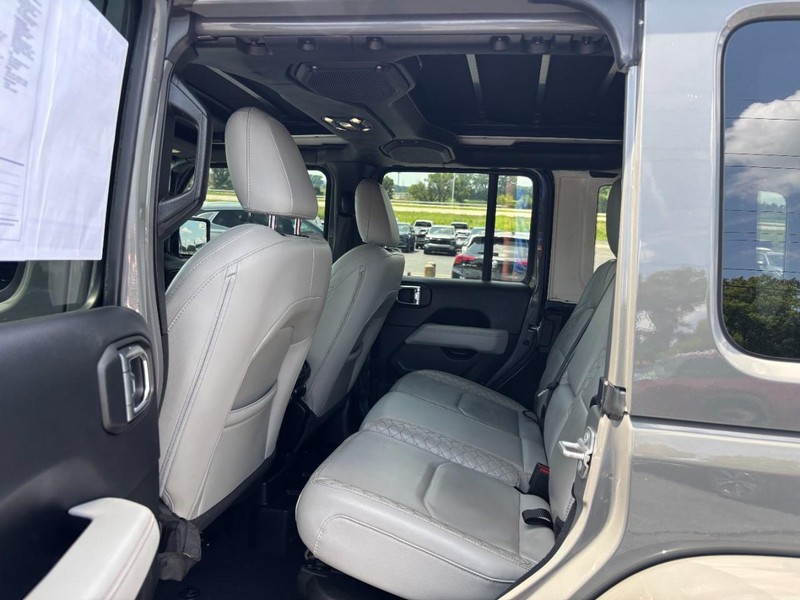 Jeep Wrangler 4xe Vehicle Full-screen Gallery Image 10