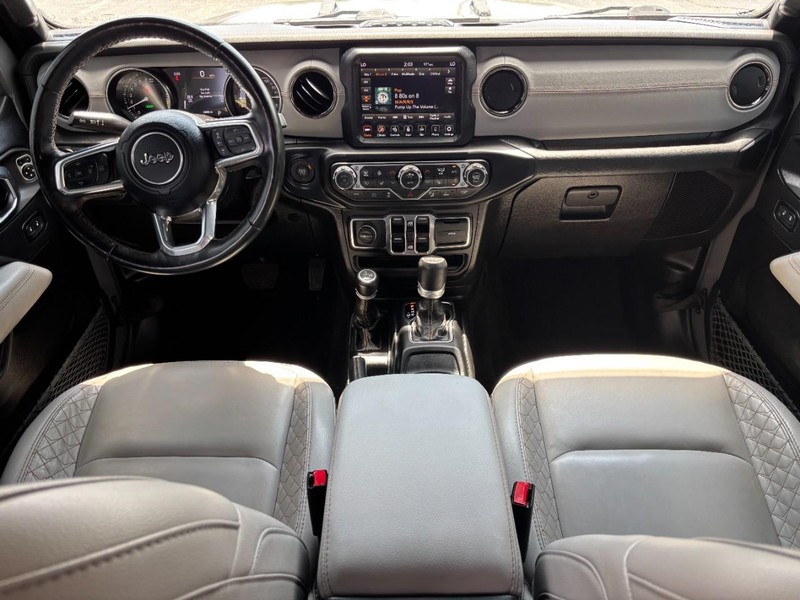 Jeep Wrangler 4xe Vehicle Full-screen Gallery Image 11