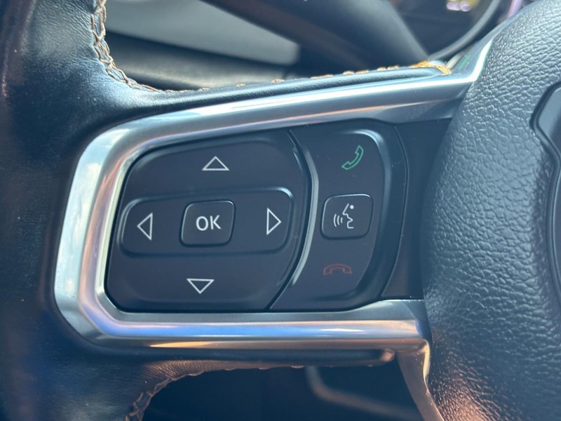 Jeep Wrangler 4xe Vehicle Full-screen Gallery Image 17