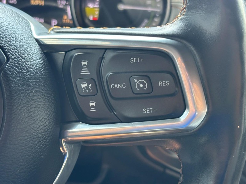 Jeep Wrangler 4xe Vehicle Full-screen Gallery Image 18