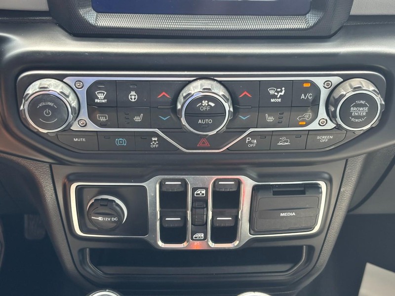 Jeep Wrangler 4xe Vehicle Full-screen Gallery Image 23