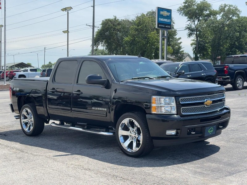 Chevrolet Silverado 1500 Vehicle Full-screen Gallery Image 7