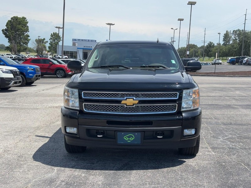 Chevrolet Silverado 1500 Vehicle Full-screen Gallery Image 8