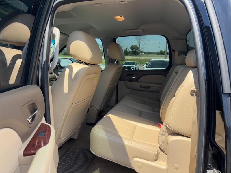 Chevrolet Silverado 1500 Vehicle Full-screen Gallery Image 10