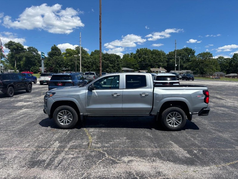 Chevrolet Colorado Vehicle Full-screen Gallery Image 2