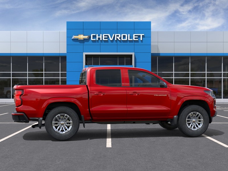 Chevrolet Colorado Vehicle Full-screen Gallery Image 5