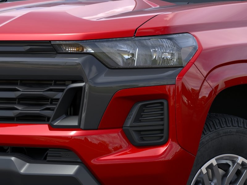 Chevrolet Colorado Vehicle Full-screen Gallery Image 10
