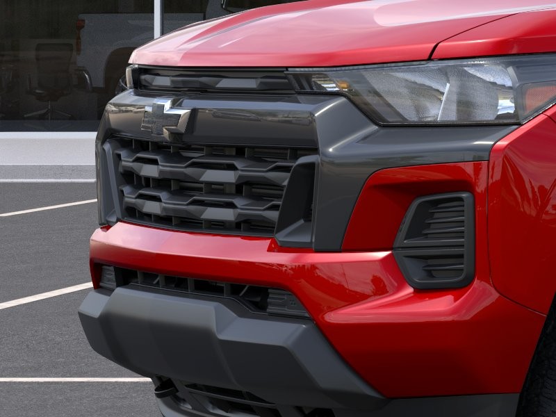 Chevrolet Colorado Vehicle Full-screen Gallery Image 13
