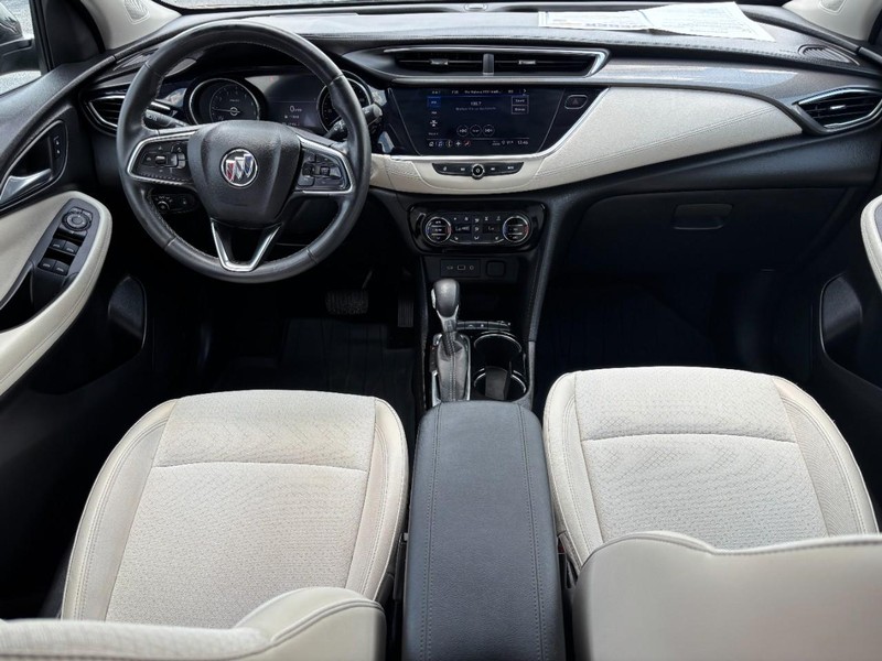 Buick Encore GX Vehicle Full-screen Gallery Image 11