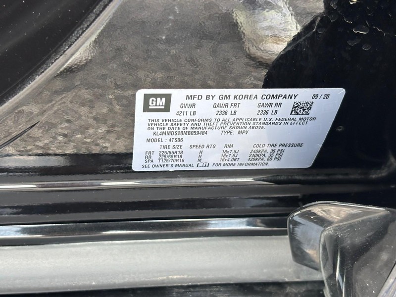 Buick Encore GX Vehicle Full-screen Gallery Image 23