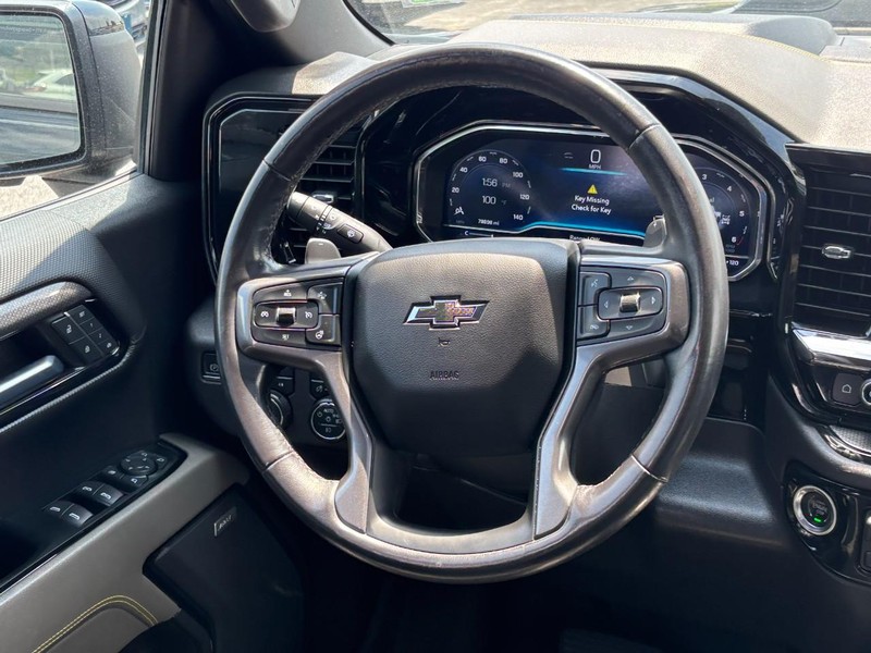 Chevrolet Silverado 1500 Vehicle Full-screen Gallery Image 13