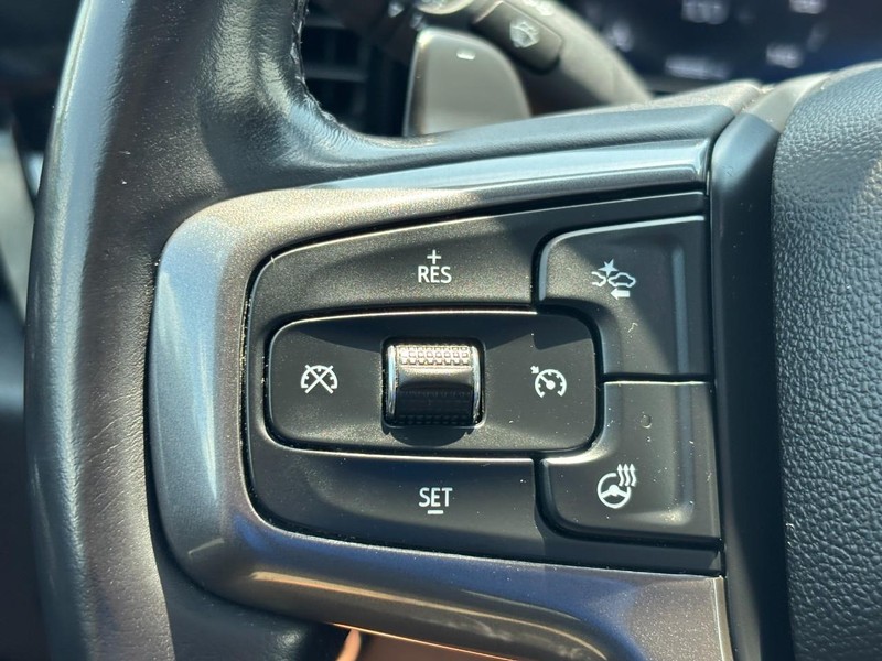 Chevrolet Silverado 1500 Vehicle Full-screen Gallery Image 18