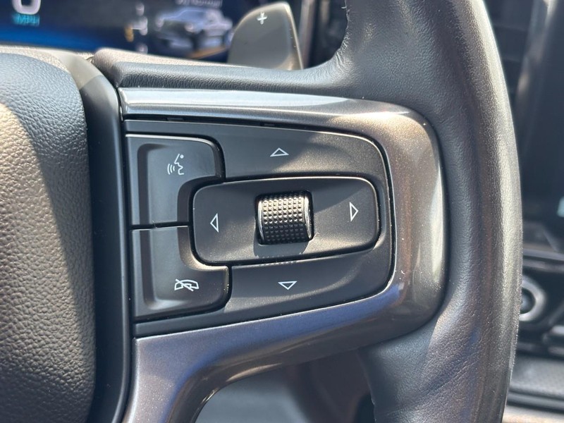 Chevrolet Silverado 1500 Vehicle Full-screen Gallery Image 19