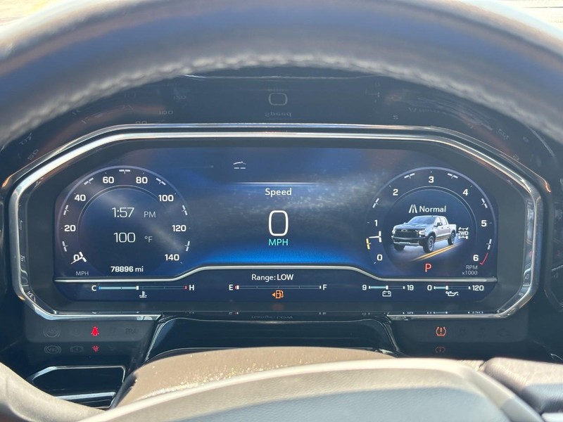 Chevrolet Silverado 1500 Vehicle Full-screen Gallery Image 20
