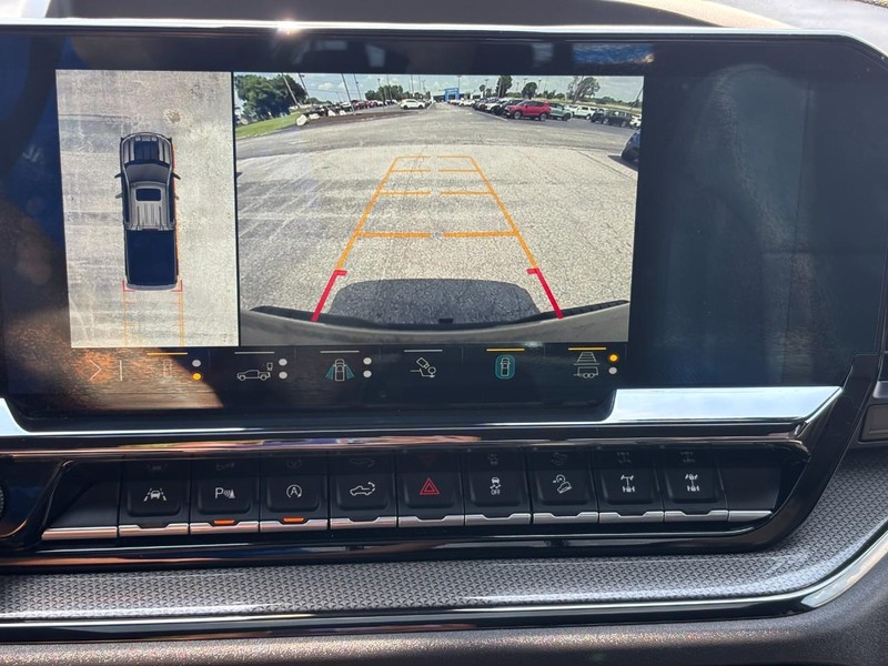 Chevrolet Silverado 1500 Vehicle Full-screen Gallery Image 23
