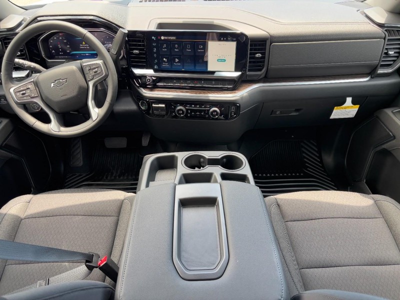 Chevrolet Silverado 1500 Vehicle Full-screen Gallery Image 6