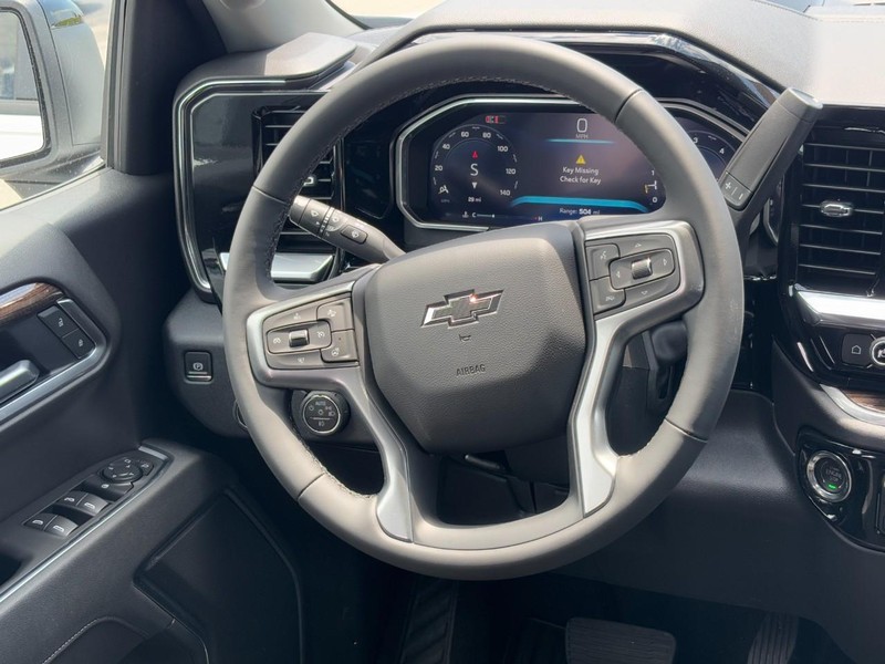 Chevrolet Silverado 1500 Vehicle Full-screen Gallery Image 7
