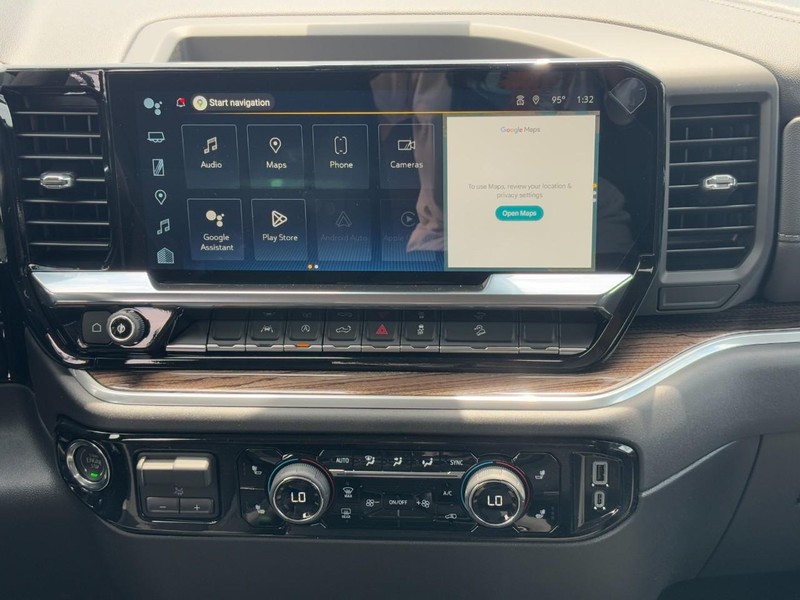 Chevrolet Silverado 1500 Vehicle Full-screen Gallery Image 8