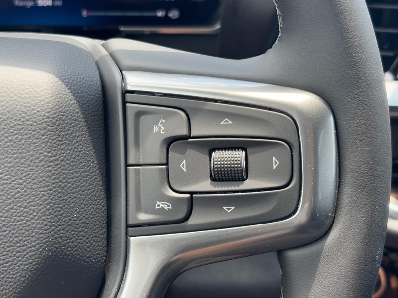 Chevrolet Silverado 1500 Vehicle Full-screen Gallery Image 14