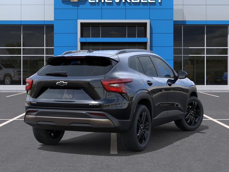 Chevrolet Trax Vehicle Full-screen Gallery Image 4