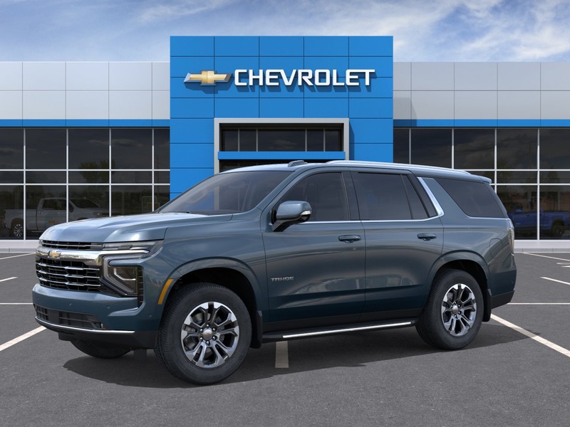 Chevrolet Tahoe Vehicle Full-screen Gallery Image 2