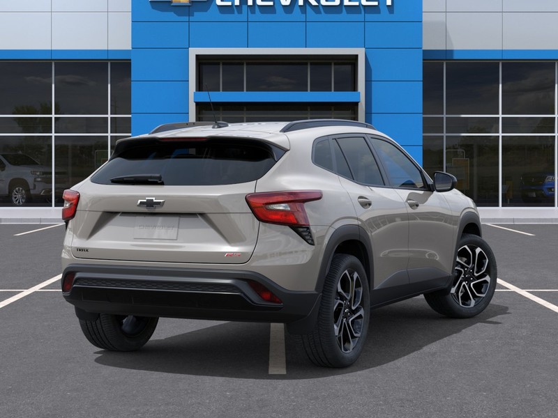 Chevrolet Trax Vehicle Full-screen Gallery Image 4