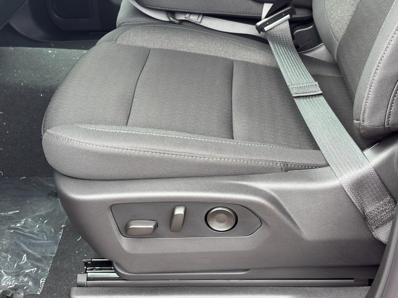 Chevrolet Silverado 1500 Vehicle Full-screen Gallery Image 10