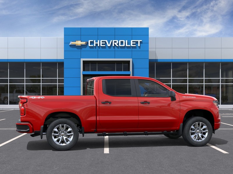 Chevrolet Silverado 1500 Vehicle Full-screen Gallery Image 5