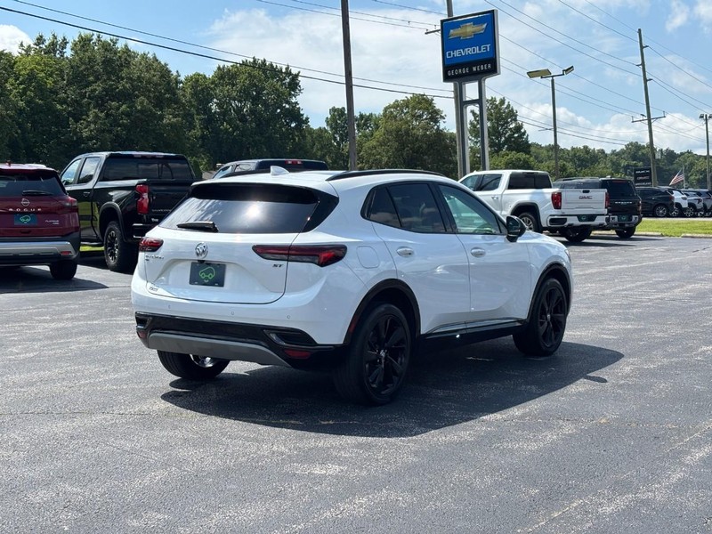 Buick Envision Vehicle Full-screen Gallery Image 5