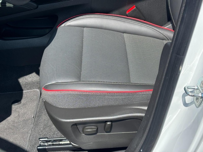 Buick Envision Vehicle Full-screen Gallery Image 15