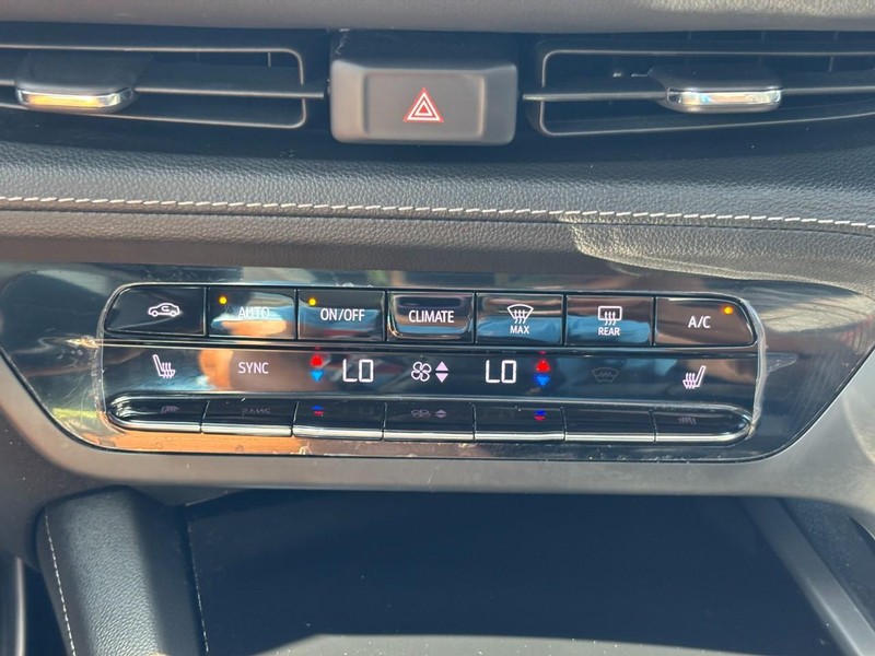 Buick Envision Vehicle Full-screen Gallery Image 23
