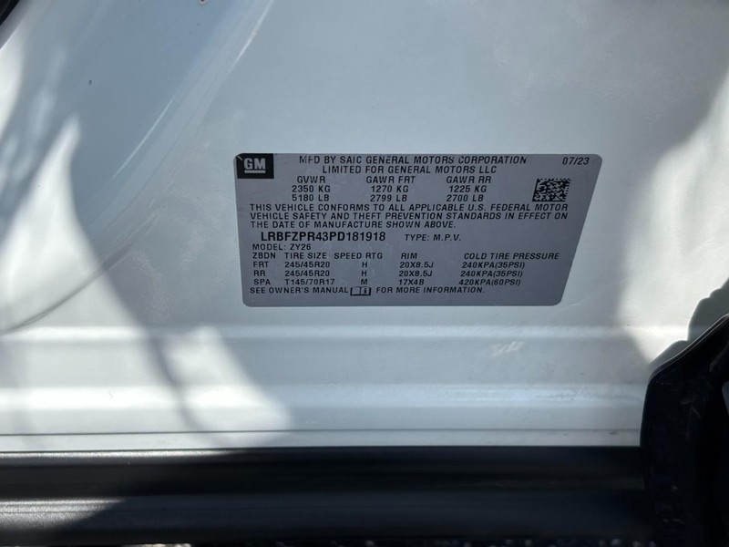 Buick Envision Vehicle Full-screen Gallery Image 24