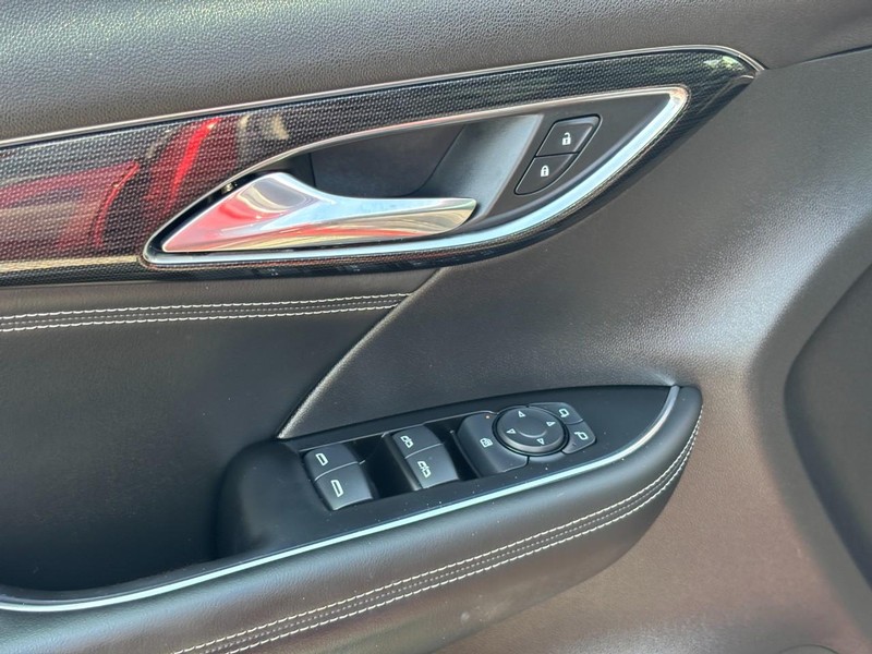 Buick Envision Vehicle Full-screen Gallery Image 16